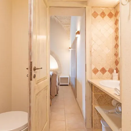 Alessandra Βίλα *